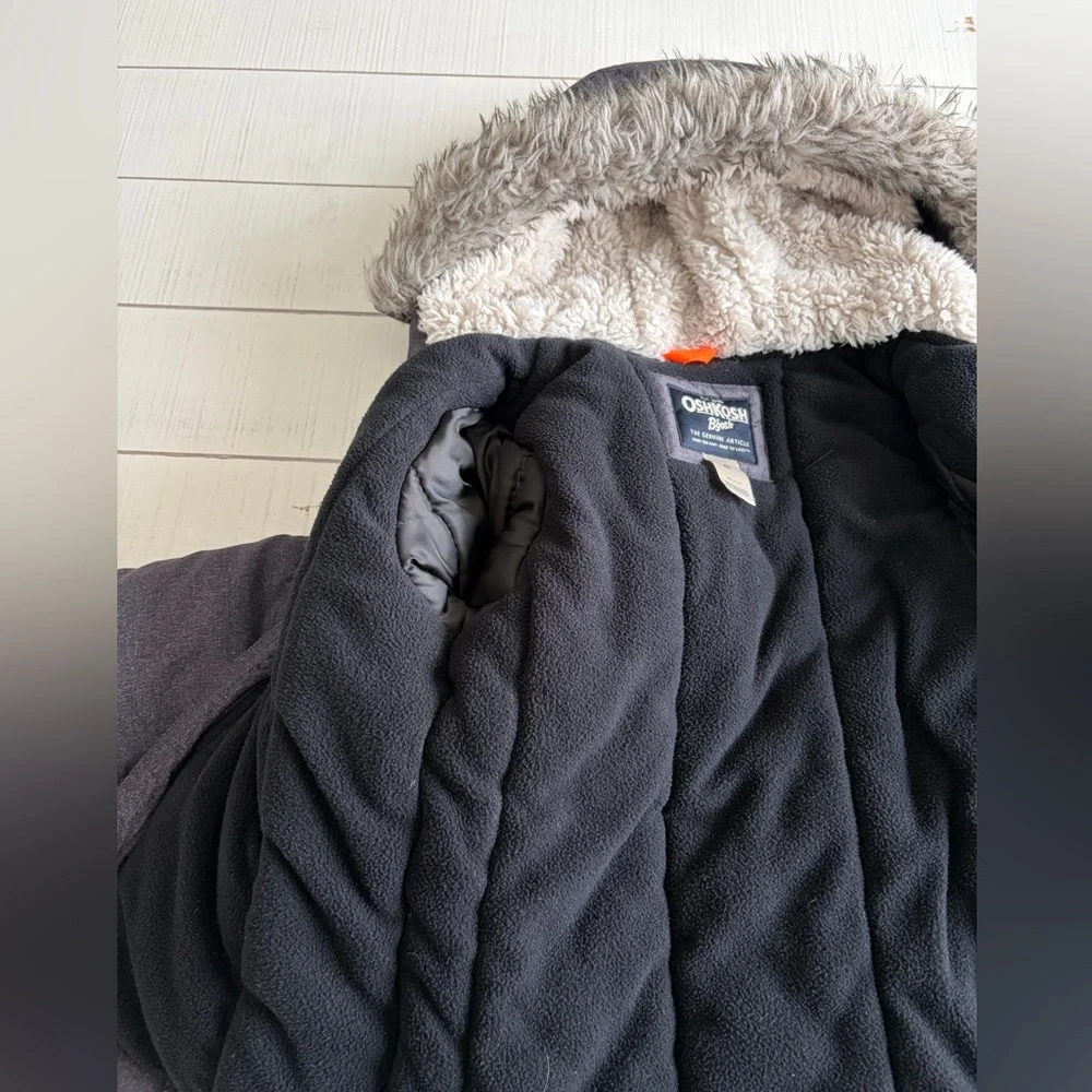 OshKosh B'gosh Charcoal Gray Kids Hooded Coat with Faux Fur Trim Boys 4T